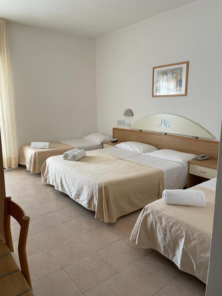 Hotel Gabbiano Cattolica Exteriör bild