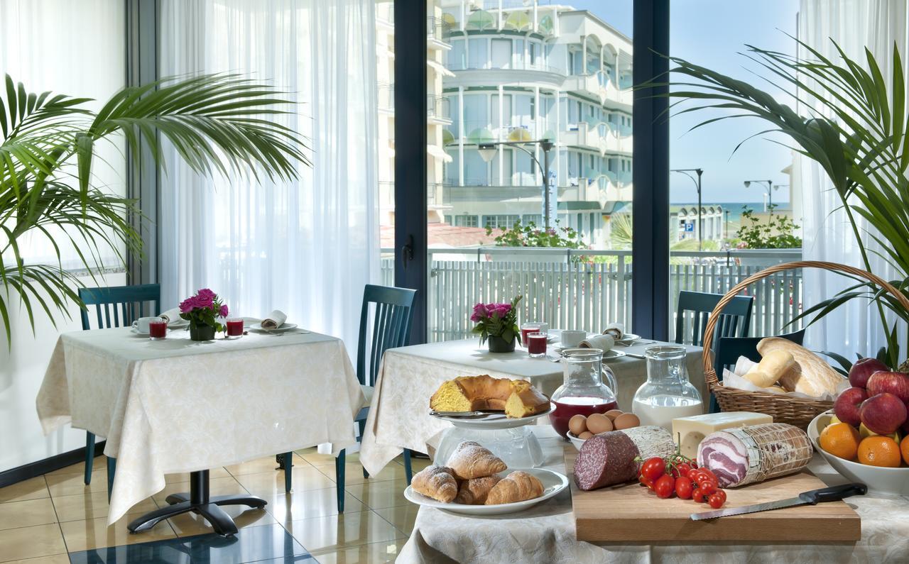 Hotel Gabbiano Cattolica Exteriör bild